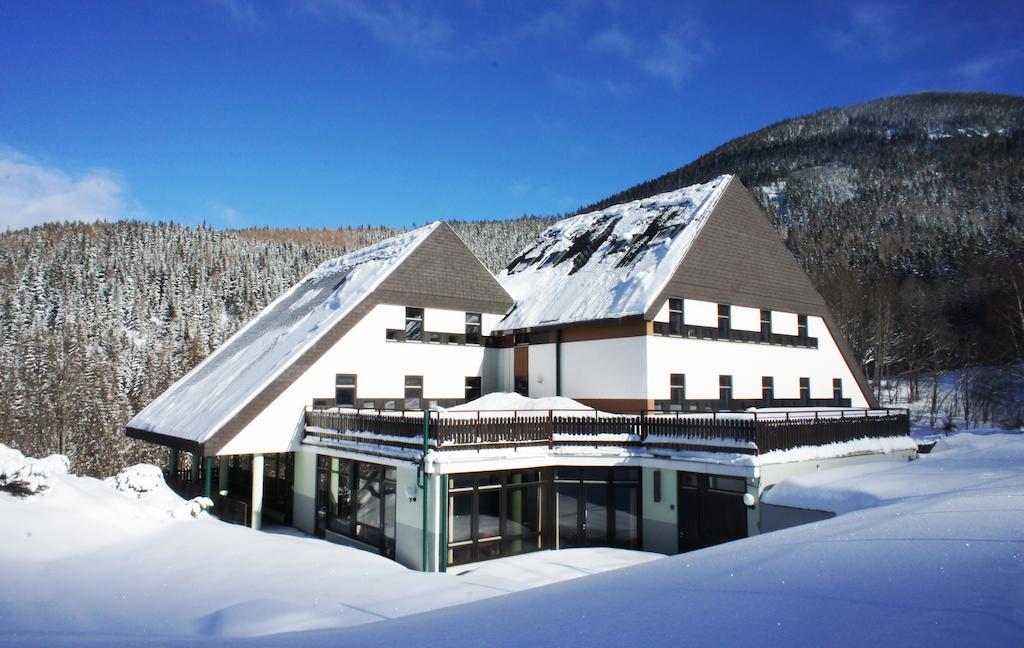 Junges Hotel Аннаберґ Екстер'єр фото